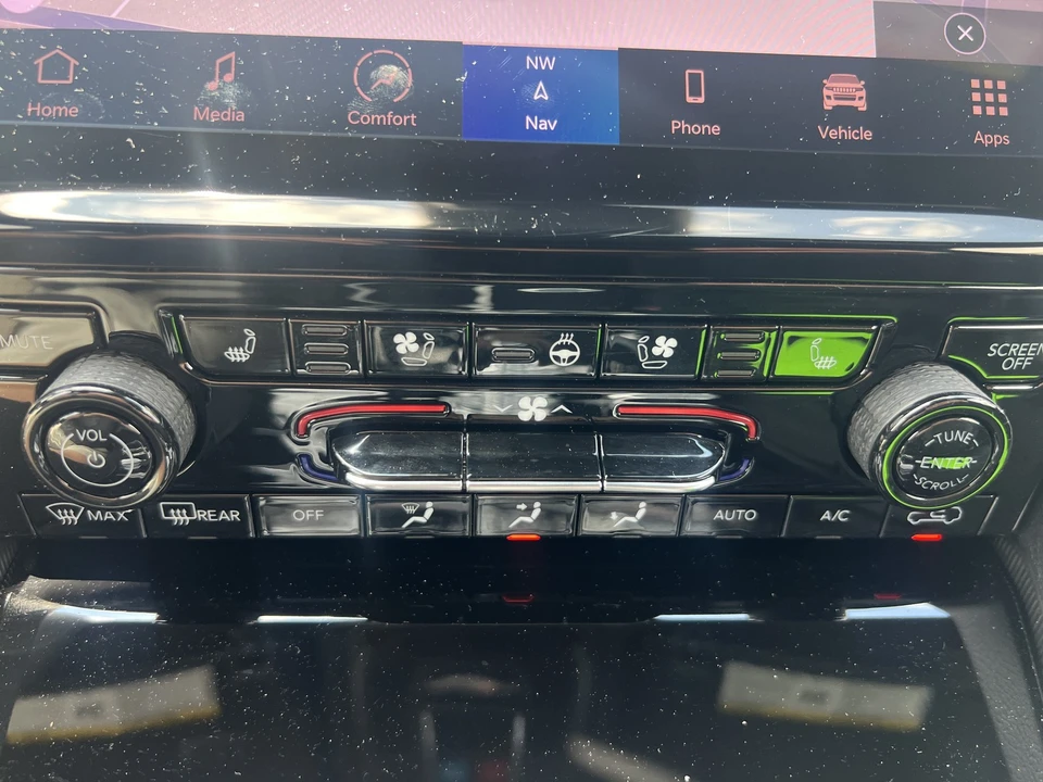 2025 Jeep WL Grand Cherokee - Image 24 of 31
