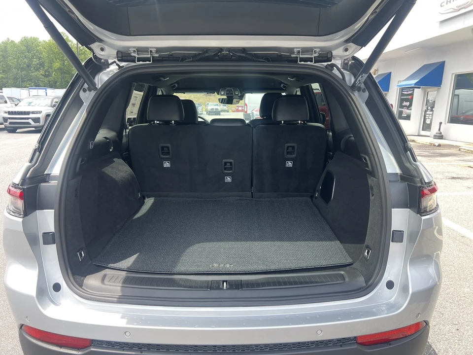 2025 Jeep WL Grand Cherokee - Image 12 of 31