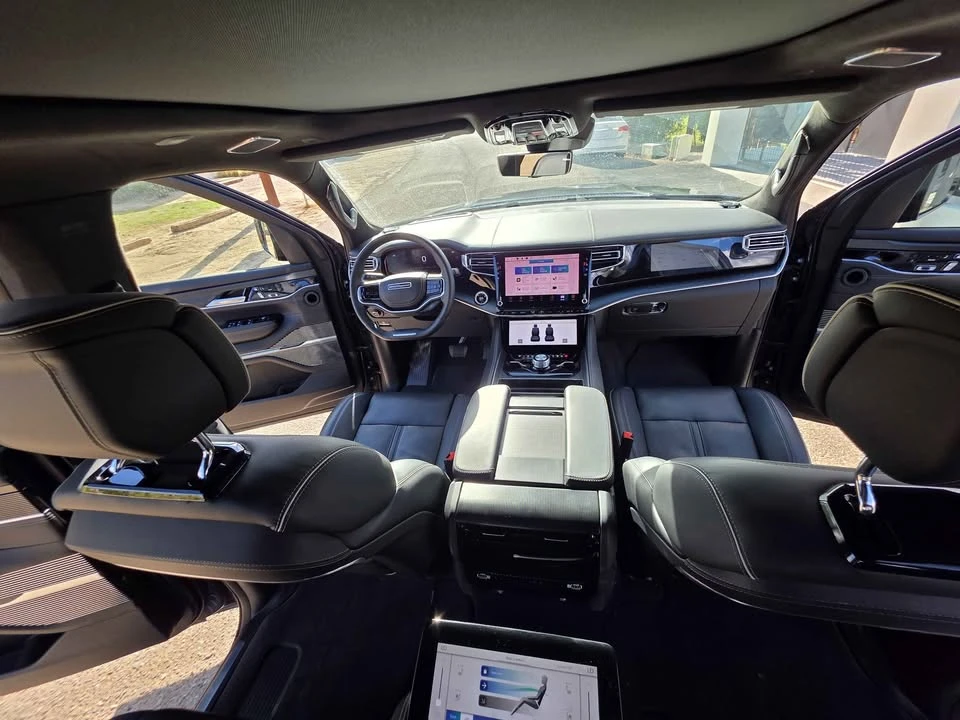 2025 Jeep WS Grand Wagoneer - Image 12 of 20