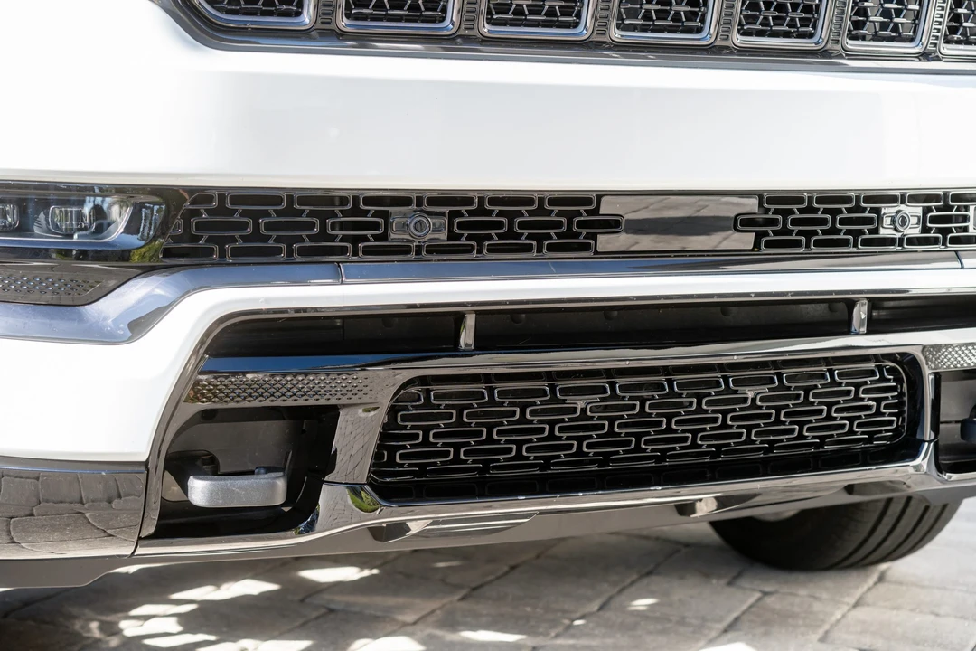 2025 Jeep WS Grand Wagoneer - Image 20 of 31