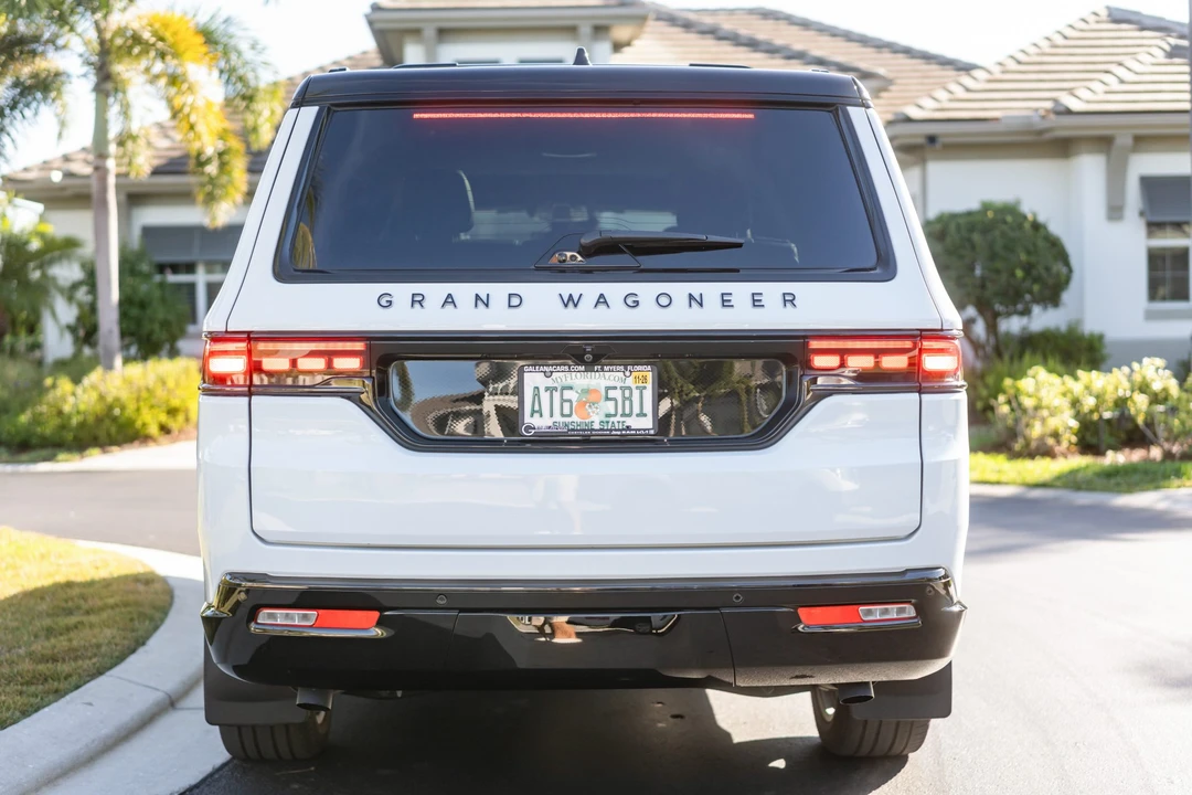 2025 Jeep WS Grand Wagoneer - Image 10 of 31
