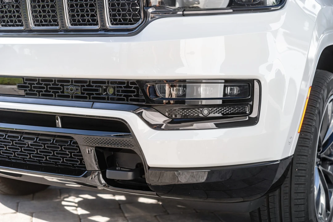 2025 Jeep WS Grand Wagoneer - Image 22 of 31