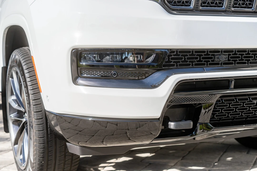2025 Jeep WS Grand Wagoneer - Image 21 of 31