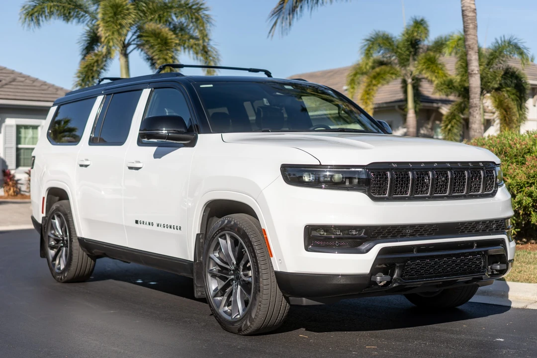 2025 Jeep WS Grand Wagoneer - Image 5 of 31