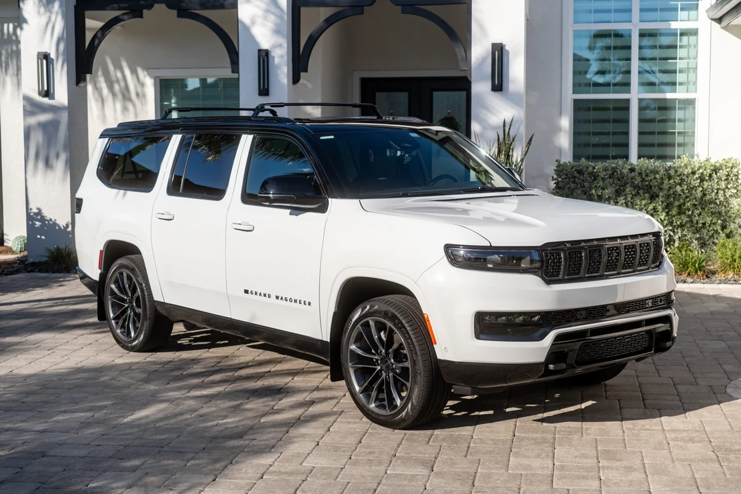 2025 Jeep WS Grand Wagoneer - Image 6 of 31