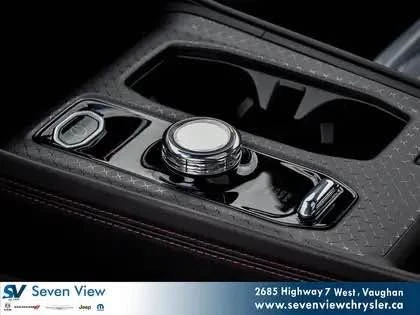 2025 Jeep Wagoneer S - Image 12 of 13