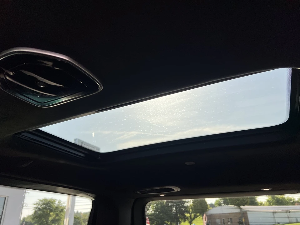 2025 Jeep - Image 17 of 31