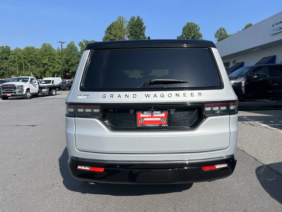 2025 Jeep - Image 2 of 31