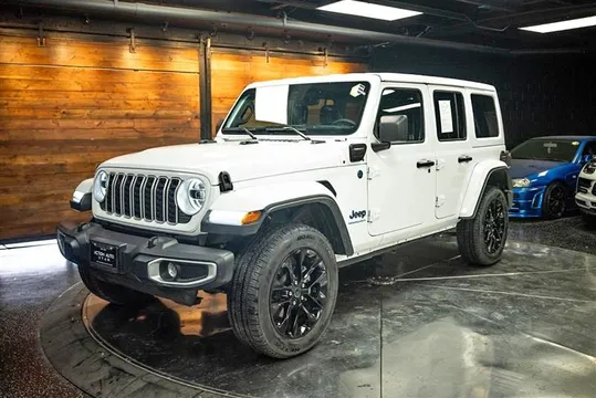 2025 Jeep Wrangler 4xe Sahara