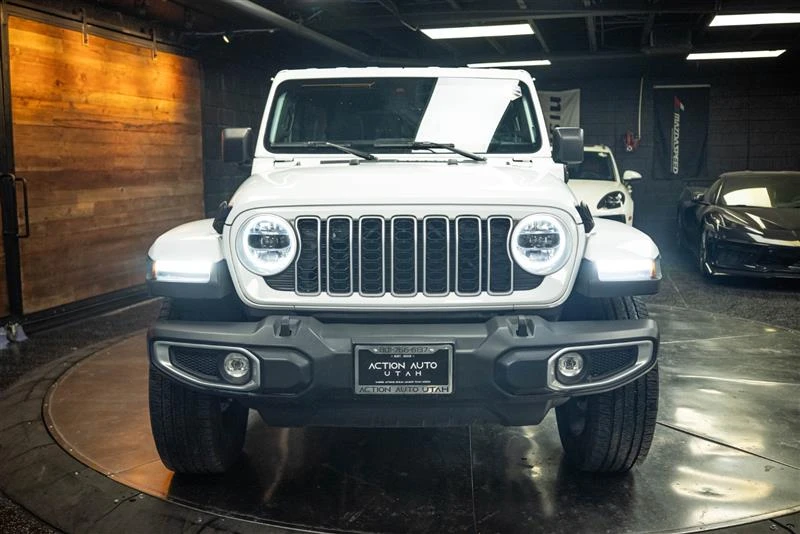 2025 Jeep JL Wrangler - Image 3 of 20