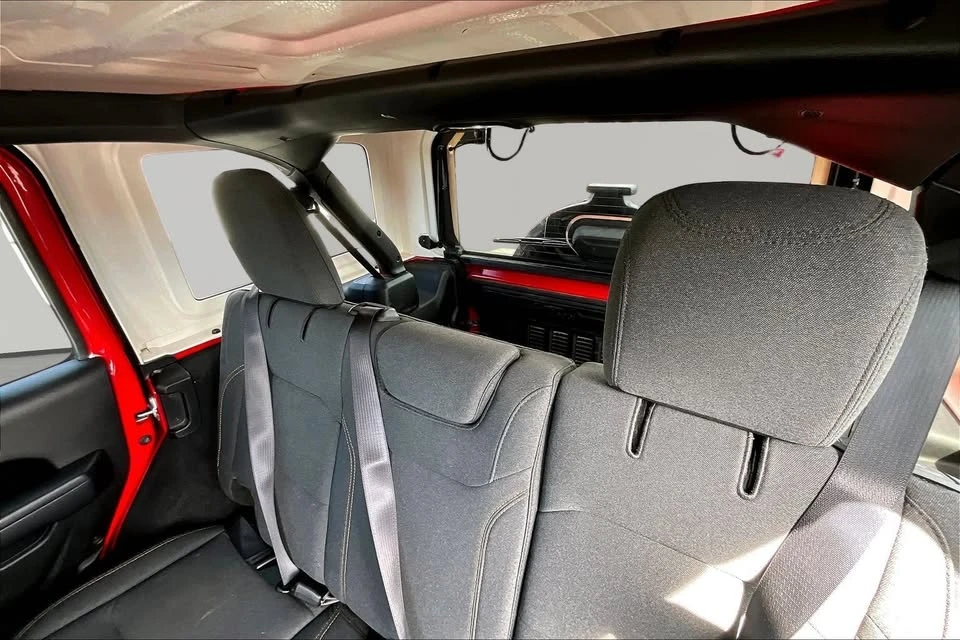 2025 Jeep JL Wrangler - Image 17 of 20