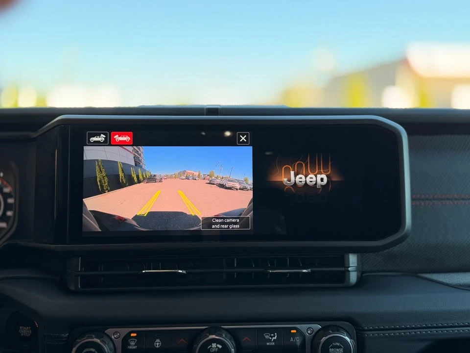 2025 Jeep JL Wrangler - Image 12 of 15