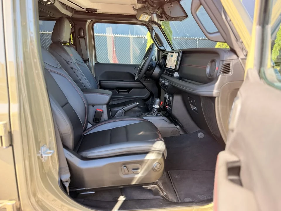 2025 Jeep JL Wrangler - Image 5 of 15