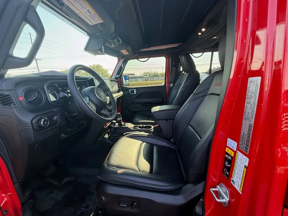 2025 Jeep JL Wrangler - Image 10 of 20