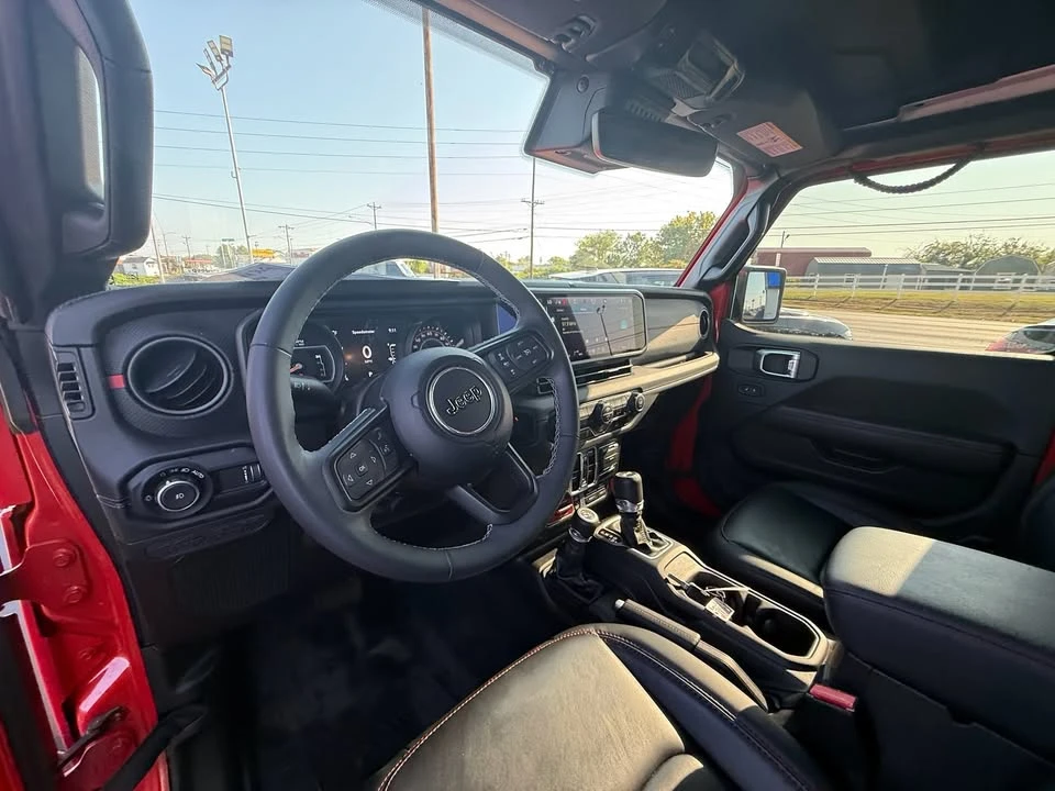 2025 Jeep JL Wrangler - Image 12 of 20