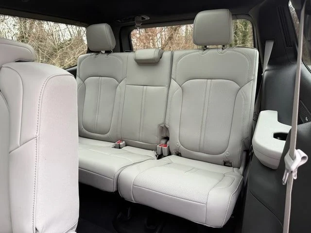 2025 Jeep WS Wagoneer - Image 17 of 21