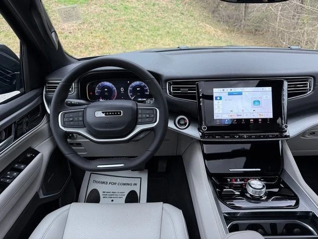 2025 Jeep WS Wagoneer - Image 11 of 21