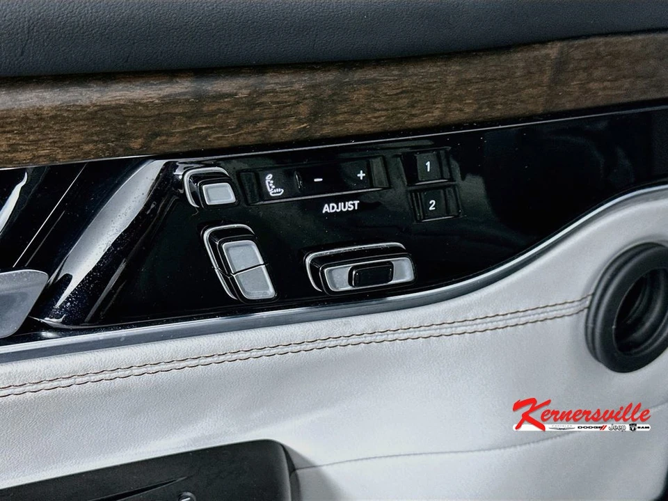 2025 Jeep WS Wagoneer - Image 22 of 24