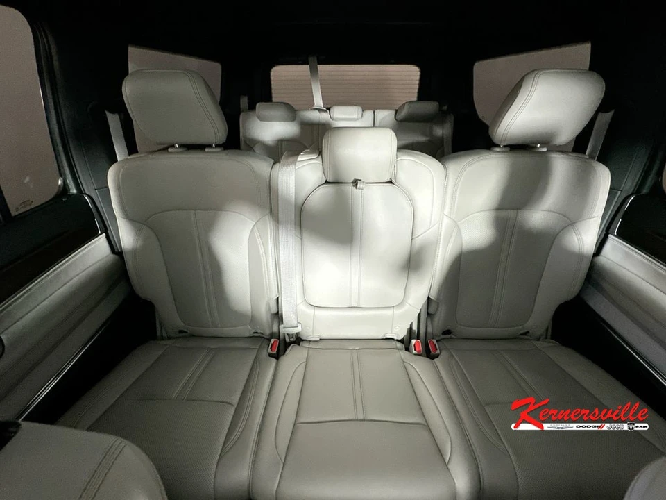 2025 Jeep WS Wagoneer - Image 13 of 24