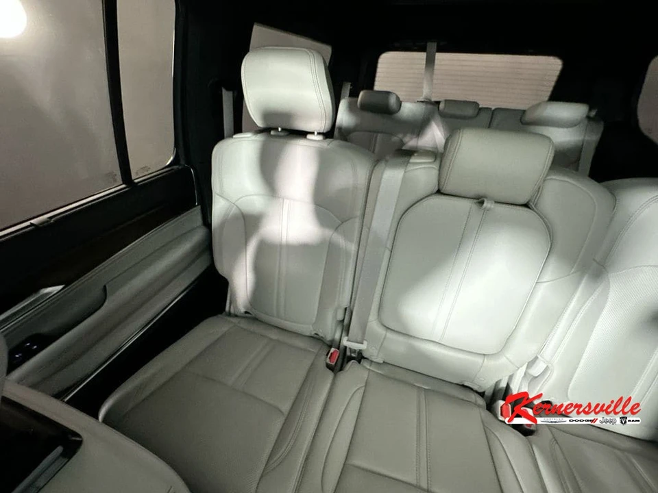 2025 Jeep WS Wagoneer - Image 12 of 24
