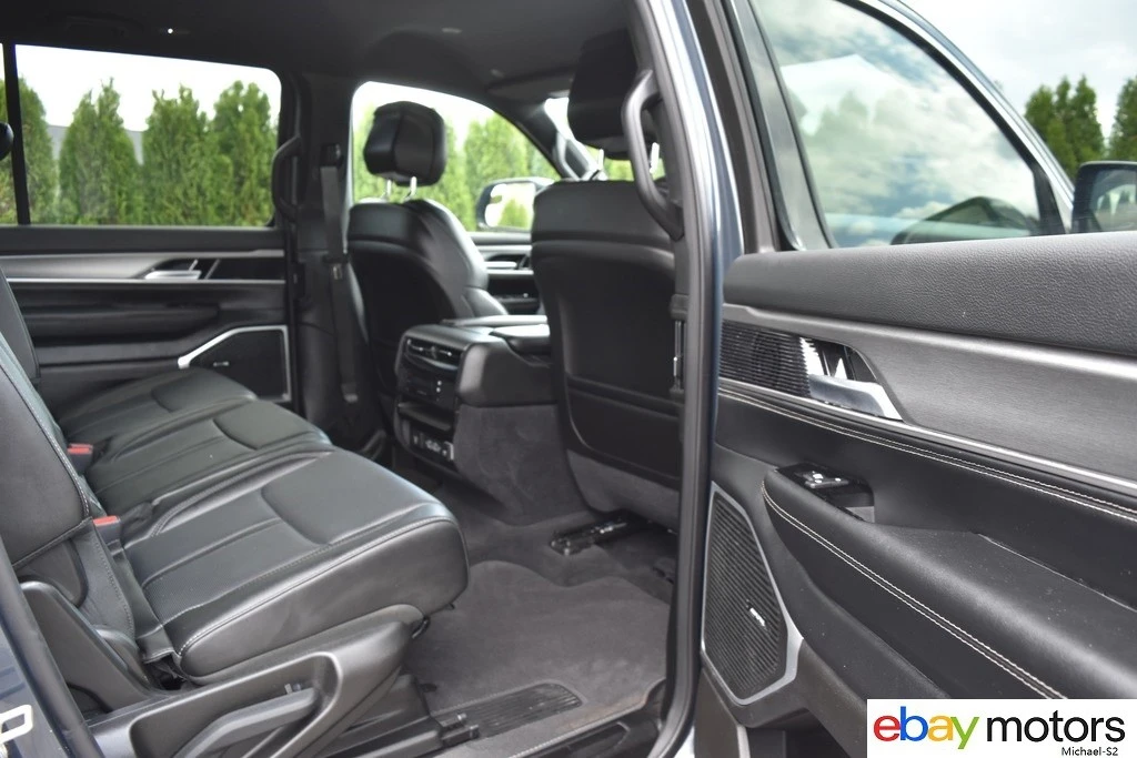 2025 Jeep WS Wagoneer - Image 18 of 24