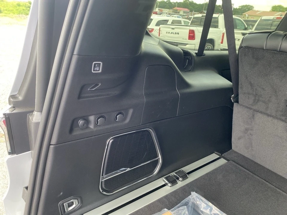 2025 Jeep WS Wagoneer - Image 12 of 12