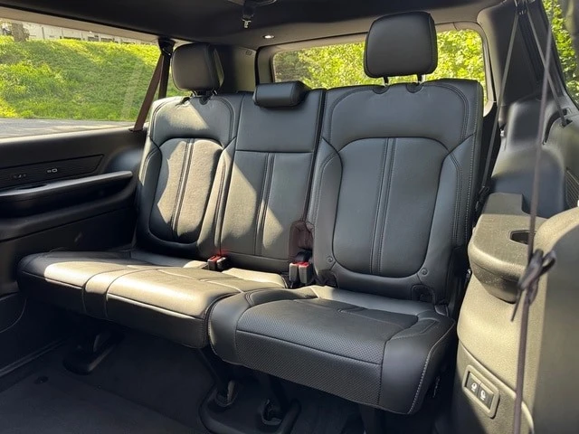 2025 Jeep WS Wagoneer - Image 16 of 21