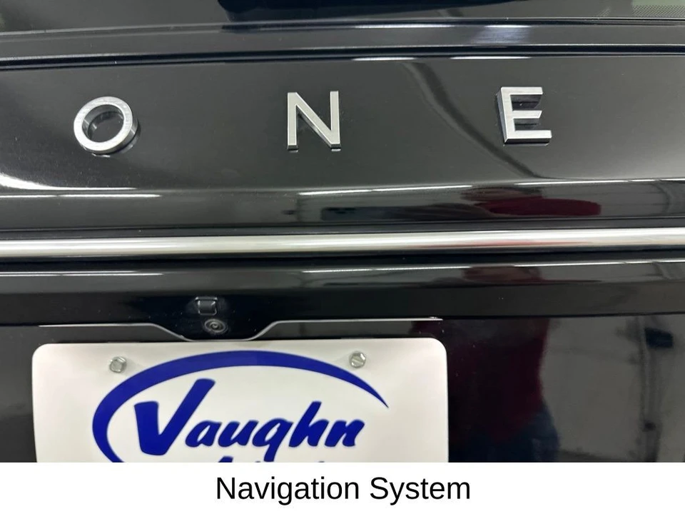 2025 Jeep WS Wagoneer - Image 17 of 31