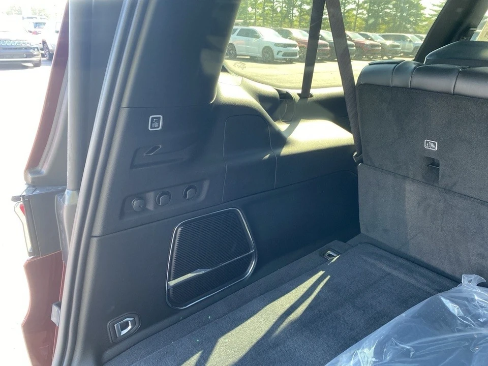 2025 Jeep WS Wagoneer - Image 12 of 12