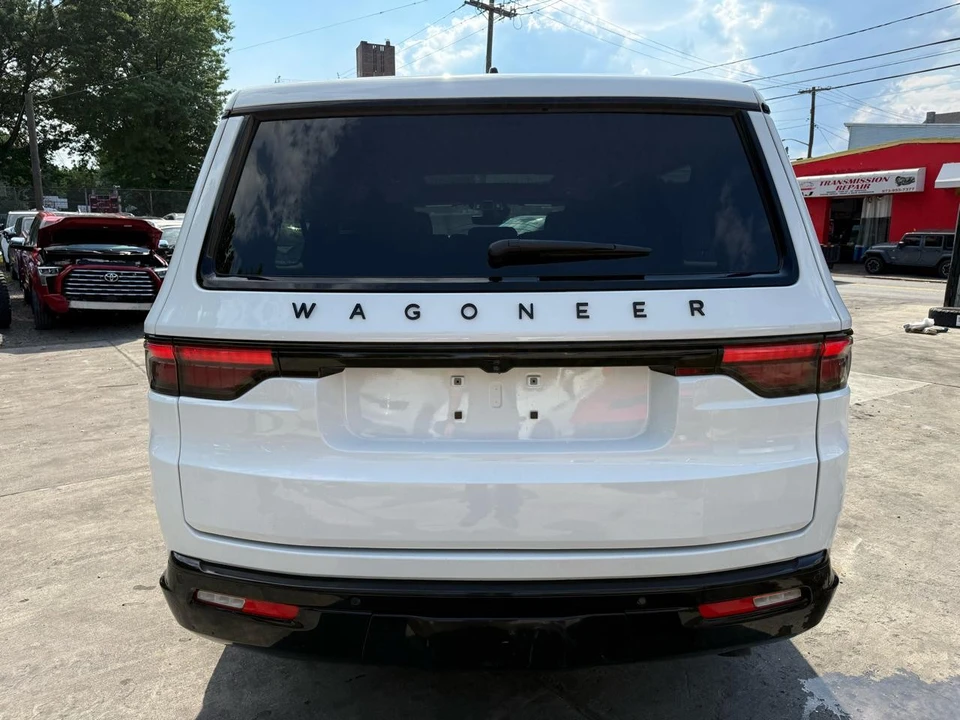 2025 Jeep WS Wagoneer - Image 6 of 31