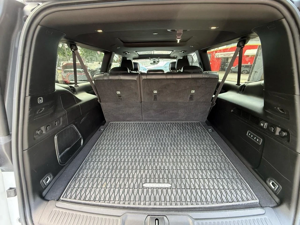 2025 Jeep WS Wagoneer - Image 16 of 31