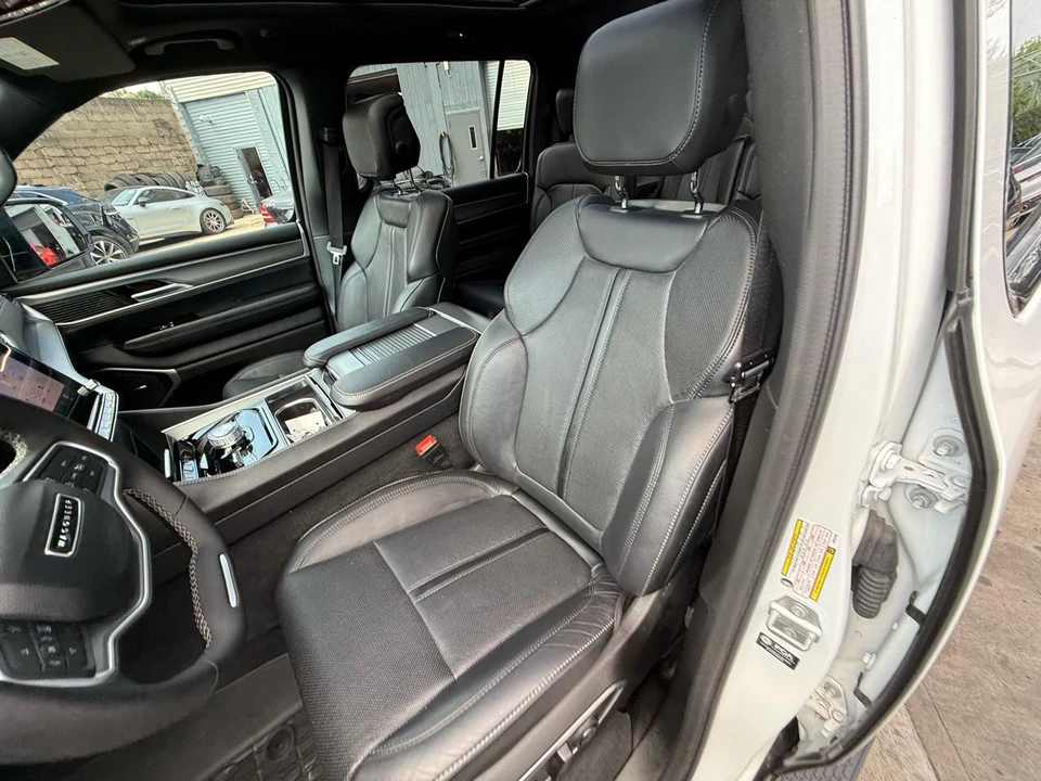 2025 Jeep WS Wagoneer - Image 26 of 31