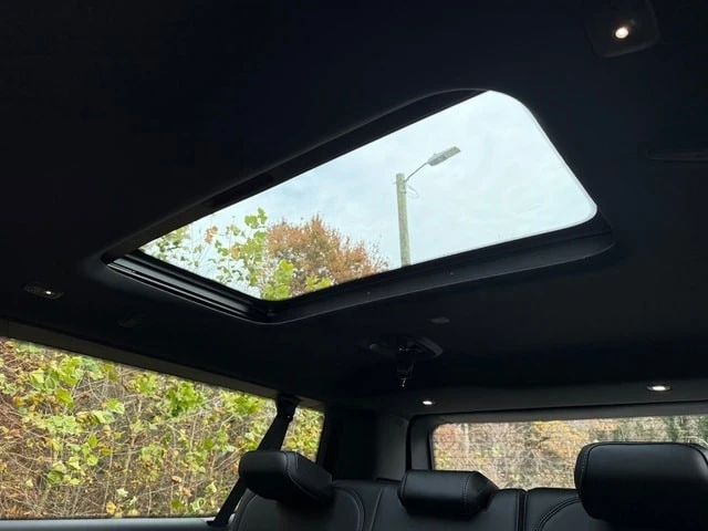 2025 Jeep WS Wagoneer - Image 20 of 21