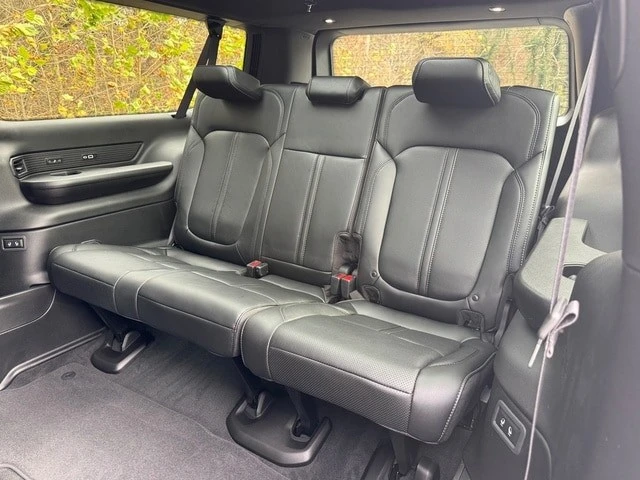 2025 Jeep WS Wagoneer - Image 18 of 21