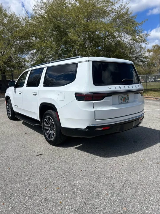 2025 Jeep WS Wagoneer - Image 8 of 17
