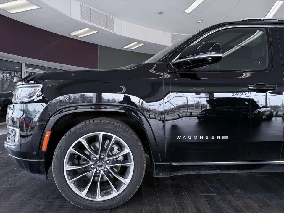 2025 Jeep WS Wagoneer - Image 22 of 31
