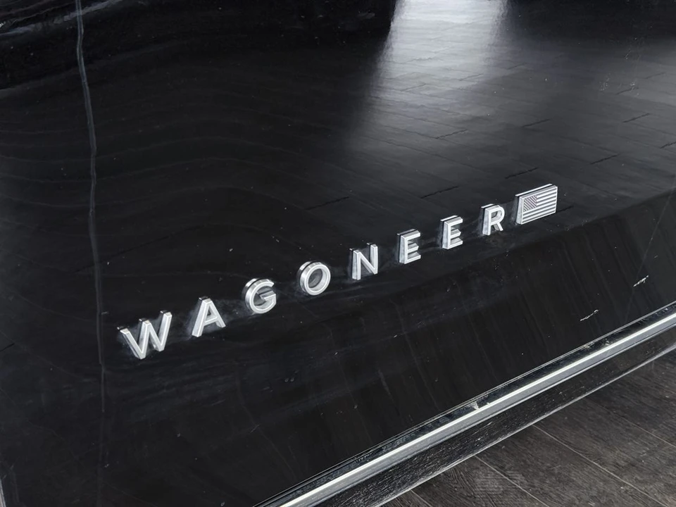 2025 Jeep WS Wagoneer - Image 24 of 31