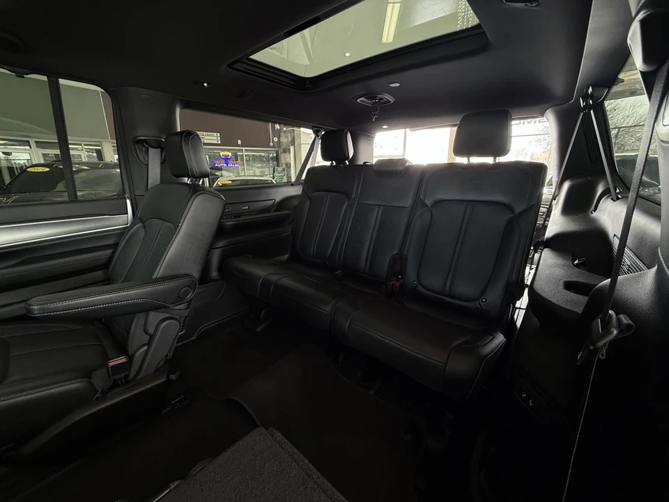 2025 Jeep WS Wagoneer - Image 30 of 31