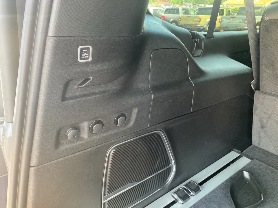 2025 Jeep WS Wagoneer - Image 11 of 12