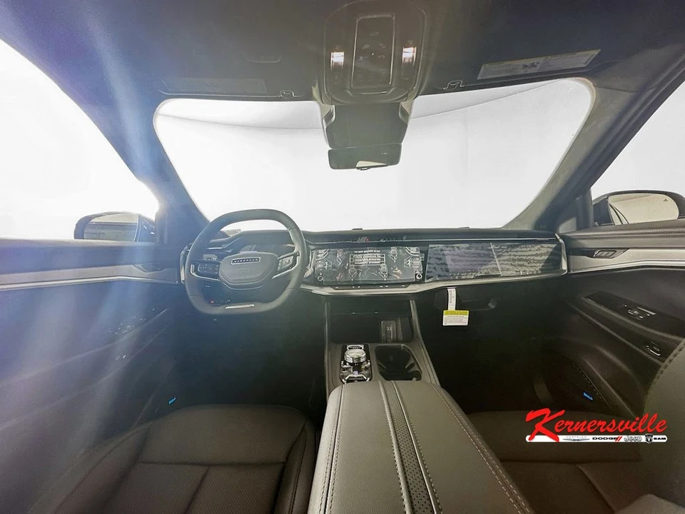2025 Jeep Wagoneer S - Image 9 of 12
