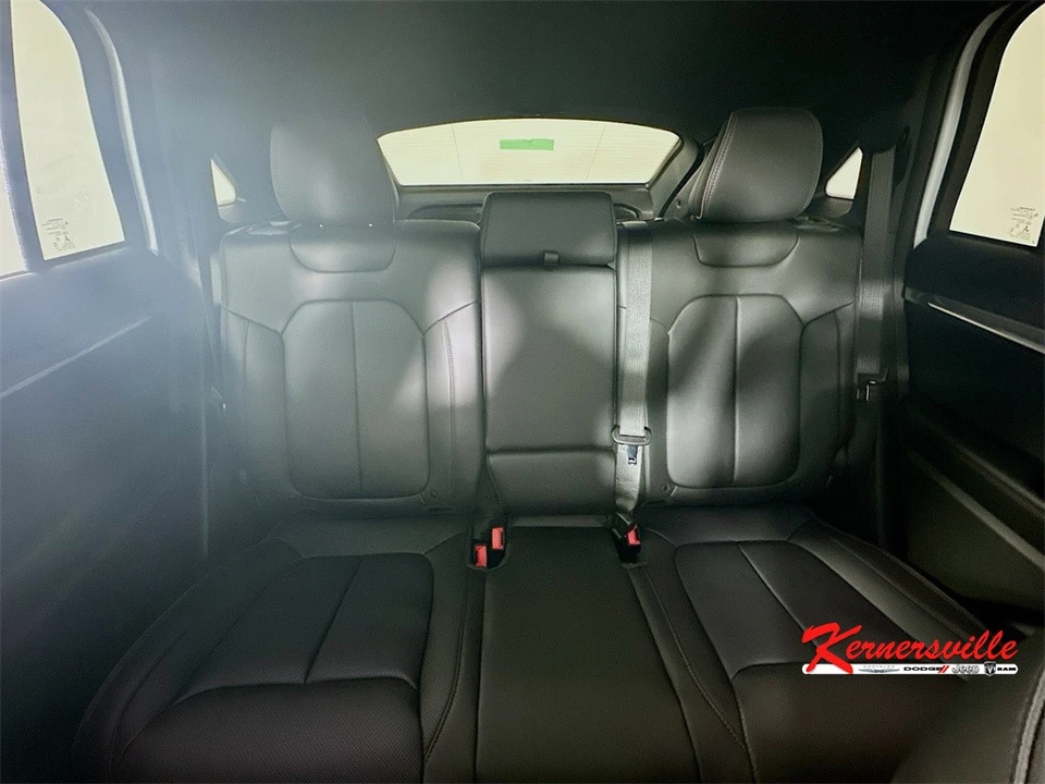 2025 Jeep WS Wagoneer - Image 10 of 12
