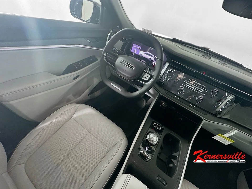 2025 Jeep WS Wagoneer - Image 9 of 12