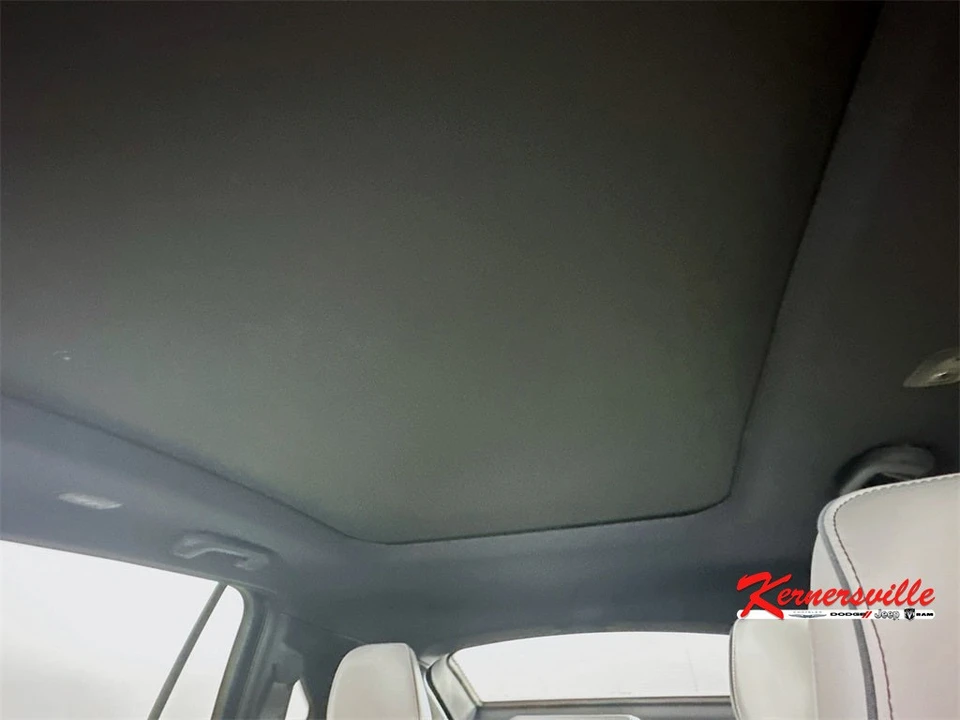 2025 Jeep WS Wagoneer - Image 14 of 21