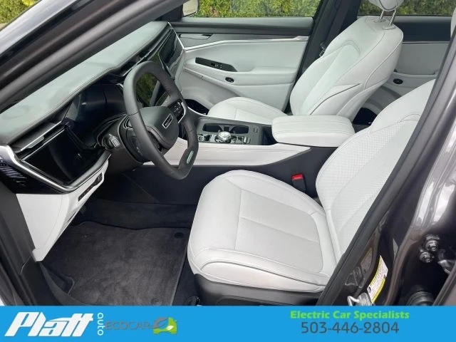 2025 Jeep WS Wagoneer - Image 26 of 31