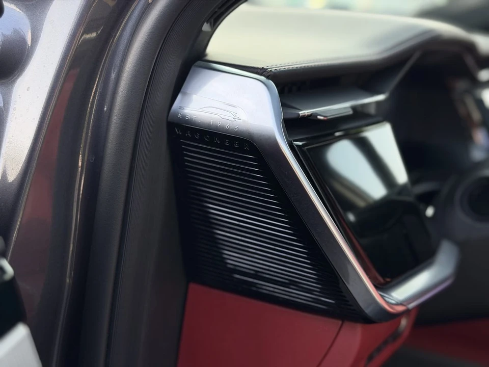 2025 Jeep Wagoneer S - Image 21 of 31