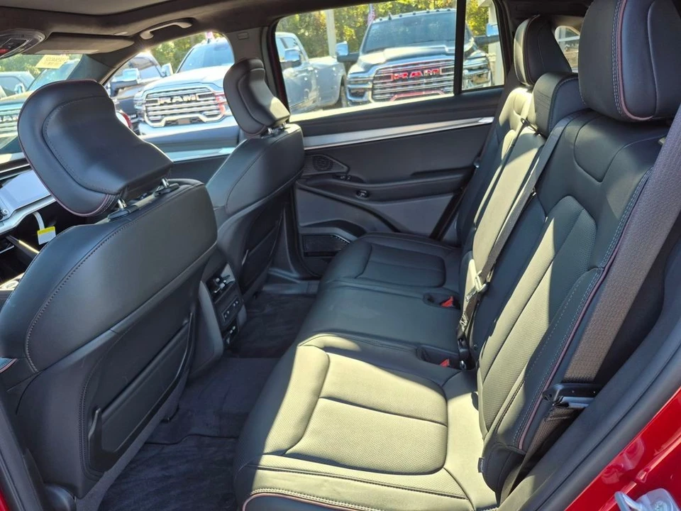 2025 Jeep Wagoneer S - Image 11 of 12