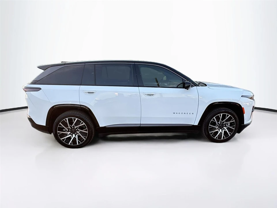 2025 Jeep Wagoneer S - Image 8 of 21