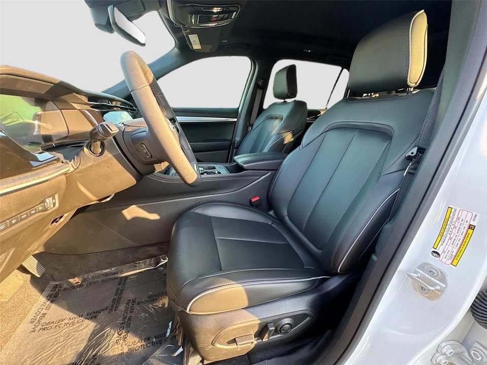 2025 Jeep Wagoneer S - Image 20 of 21