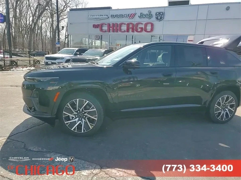 2025 Jeep Wagoneer S - Image 10 of 12