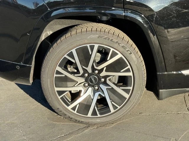2025 Jeep Wagoneer S - Image 9 of 12